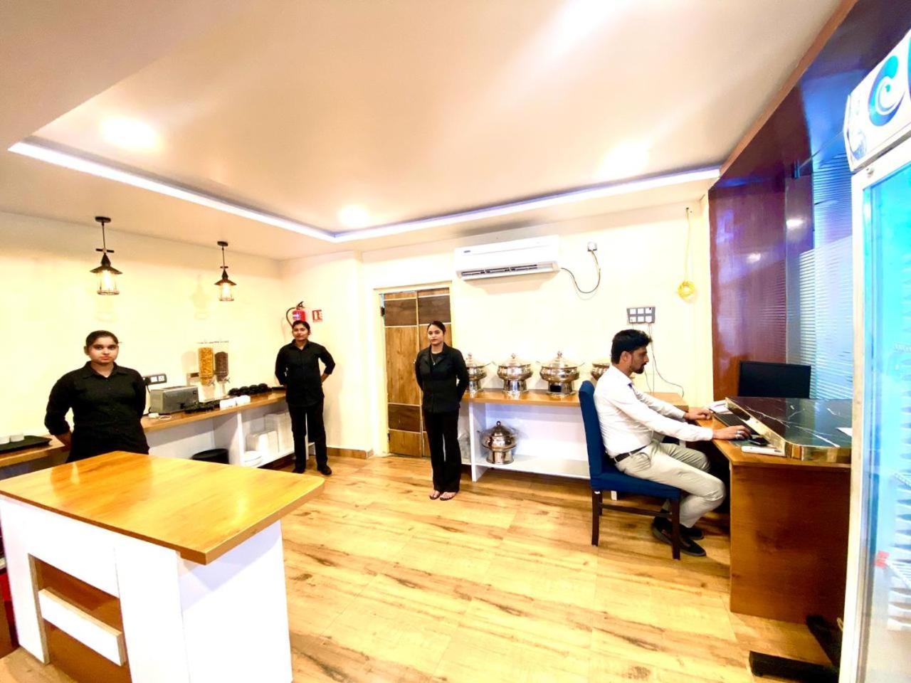Hotel Sky International- Airport Zone Hyderabad Shamshabad Exterior foto