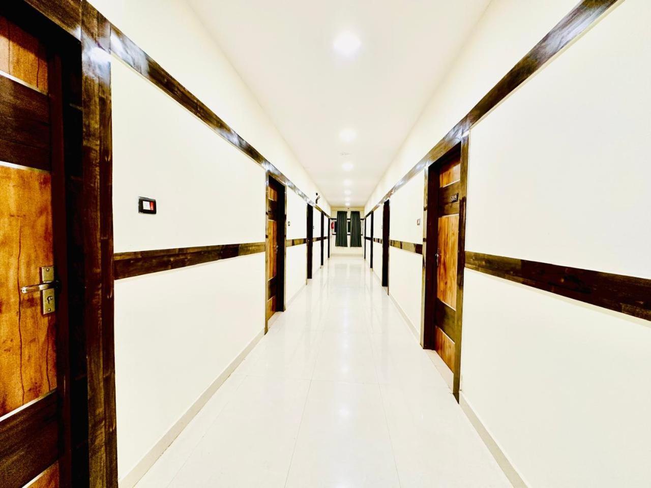 Hotel Sky International- Airport Zone Hyderabad Shamshabad Exterior foto